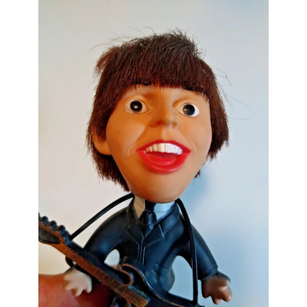 Paul McCartney The Beatles Soft Body Remco Doll Original Guitar Nems 1964